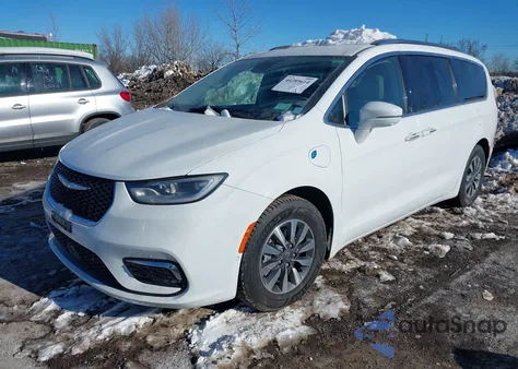 2021 Chrysler Pacifica Hybrid Touring L z USA, uszkodzony, nr VIN 2C4RC1L78MR586455